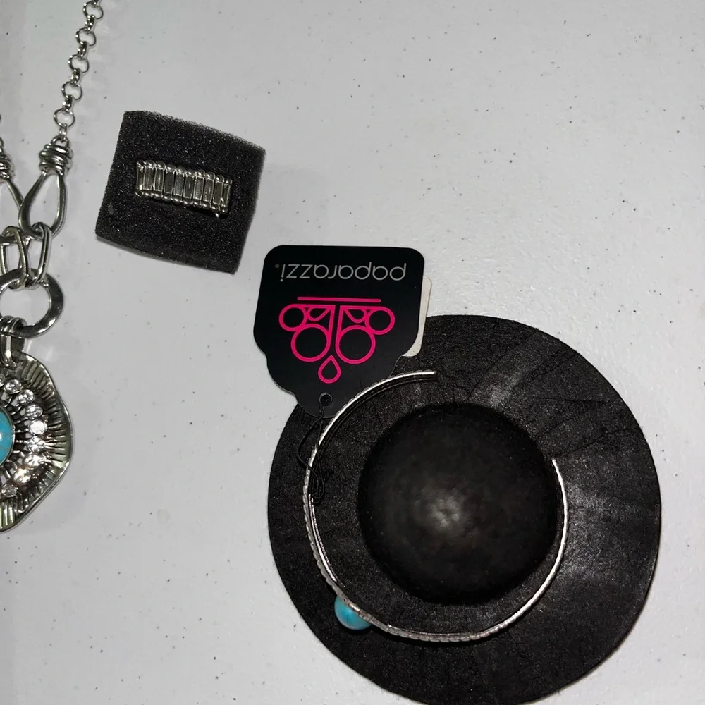 NWT Paparazzi Silver & Turquoise Bundle of 3 Necklace / Bracelet / Ring - Picture 4 of 5